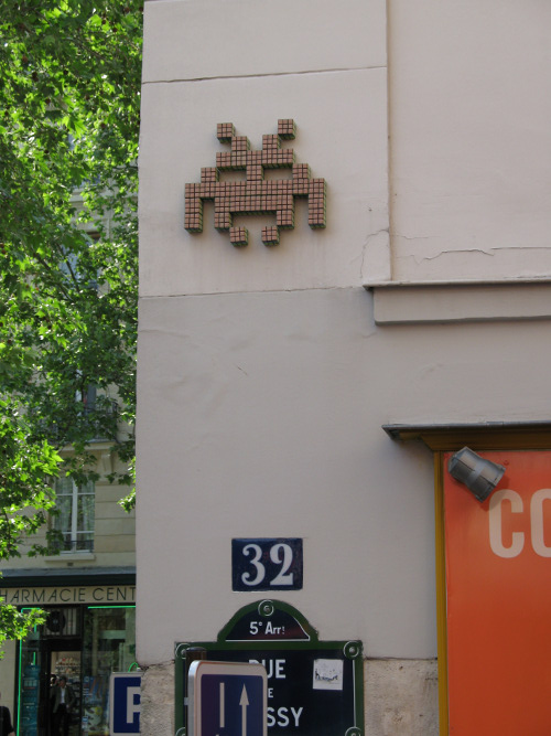 Space invader mosaic